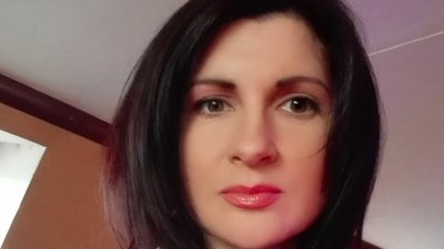 Ким була Галина Гатчінс та чи винен Алек Болдуїн у її смерті Ким була Галина Гатчінс та чи винен Алек Болдуїн у її смерті