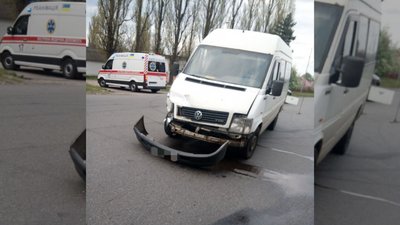 Черкаські медики надали допомогу травмованим у п'яти ДТП Черкаські медики надали допомогу травмованим у п'яти ДТП