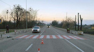 На Хмельниччині на пішохідному переході легковик збив 5-річного хлопчика. Дитина у реанімації