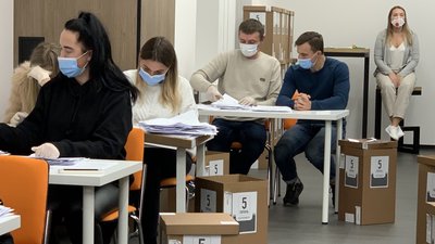 З'явилися результати опитування від Зеленського. Як голосували українці З'явилися результати опитування від Зеленського. Як голосували українці