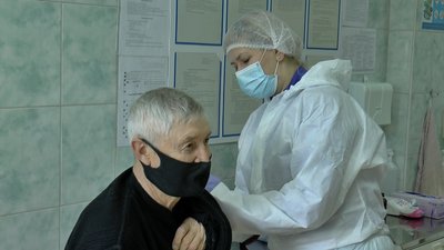 На Дніпропетровщині понад 70 тисяч осіб вже отримали першу дозу вакцини проти COVID-19