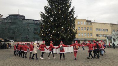 Парад Миколайчиків пройшов вулицями Ужгорода Парад Миколайчиків пройшов вулицями Ужгорода