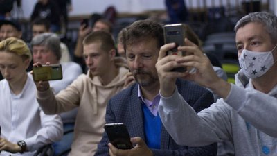 Відвідувачі одного з заходів, які проводилися в рамках Всесвітнього дня прибирання у 2021 році, Харків