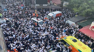 В Умані 15 вересня хасиди провели молитву за Україну В Умані 15 вересня хасиди провели молитву за Україну