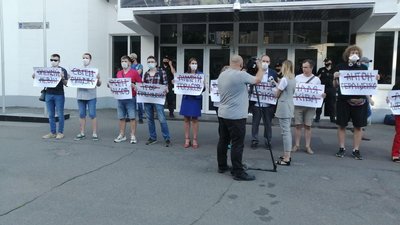 Річниця нападу на Катерину Гандзюк: у Києві активісти прийшли на акцію під МВС
