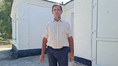 Завідувач Почуйківської філії Квітневого ліцею Василь Капусняк Завідувач Почуйківської філії Квітневого ліцею Василь Капусняк