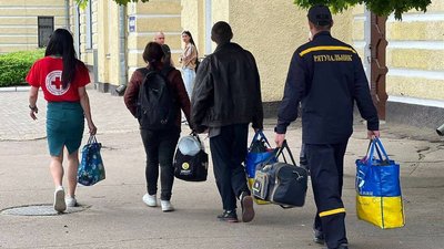 Черговий евакуаційний потяг привіз на Житомирщину шістьох переселенців з Донеччини Черговий евакуаційний потяг привіз на Житомирщину шістьох переселенців з Донеччини