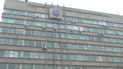 За словами директора філії університету Леоніда Пруса приміщення ЦНТІ не прикрашає місто, а його облицювання — аварійне За словами директора філії університету Леоніда Пруса приміщення ЦНТІ не прикрашає місто, а його облицювання — аварійне