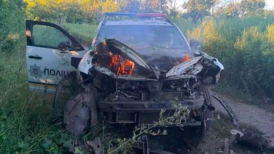 Авто поліції, який росіяни атакували FPV-дроном