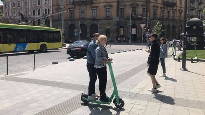 Правила руху для електросамокатів: чи штрафуватимуть львів'ян за порушення ПДР Правила руху для електросамокатів: чи штрафуватимуть львів'ян за порушення ПДР