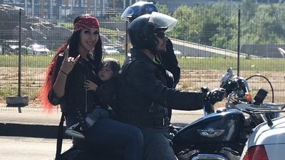 У Дніпрі влаштували мотопробіг за участю 500 байкерів – фоторепортаж У Дніпрі влаштували мотопробіг за участю 500 байкерів – фоторепортаж