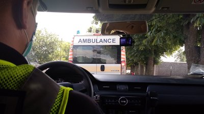 Акція "Увага: спецсигнал!": у Сумах патрульні зупинили автівку Акція "Увага: спецсигнал!": у Сумах патрульні зупинили автівку