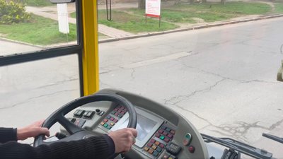 У Херсоні відновили свою роботу три тролейбусних маршрути У Херсоні відновили свою роботу три тролейбусних маршрути
