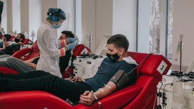 У Черкасах донори здали кров для "сонячних" дітей