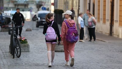 Проїзд школярів у Києві в громадському транспорті з 1 липня буде платним