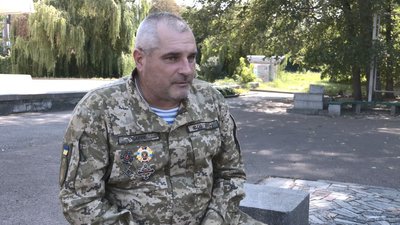 "Не хочу, щоб тут було як там": черкаський боєць про війну "Не хочу, щоб тут було як там": черкаський боєць про війну