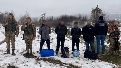 На Закарпатті затримали 4 чоловіків при спробі незаконно потрапити до країн ЄС