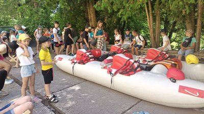 У Луцьку більше сотні дітей навчаються у літній школі туризму У Луцьку більше сотні дітей навчаються у літній школі туризму