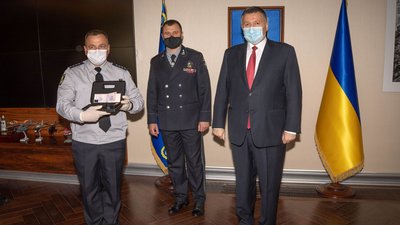 Поліцейських, які ліквідували Романа Скрипника, нагороджують Поліцейських, які ліквідували Романа Скрипника, нагороджують