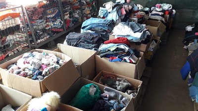 На Полтавщині друзі створили пункт збору та видачі гуманітарної допомоги переселенцям і військовим На Полтавщині друзі створили пункт збору та видачі гуманітарної допомоги переселенцям і військовим