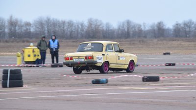 "Щоб отримати адреналін": у Черкасах стартували змагання з ралі на серійних авто "Щоб отримати адреналін": у Черкасах стартували змагання з ралі на серійних авто