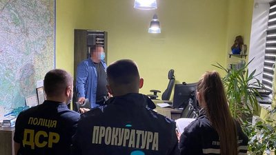 Сміття вивозили за межі Львівщини: організаторам злочинної схеми оголосили підозру Сміття вивозили за межі Львівщини: організаторам злочинної схеми оголосили підозру