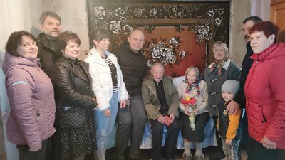 100-річне бабусятко 100-річне бабусятко