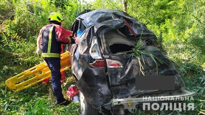 На Рівненщині біля Птичі авто злетіло з траси. Є загиблий і травмовані На Рівненщині біля Птичі авто злетіло з траси. Є загиблий і травмовані