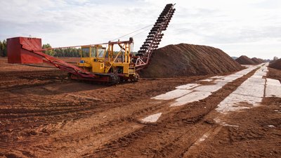 Врегулювання використання земель під торфовищами