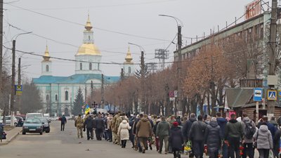 На Сумщині в Охтирці попрощались із головним сержантом Леонідом Шейком На Сумщині в Охтирці попрощались із головним сержантом Леонідом Шейком