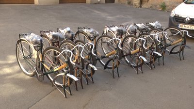 Працівники Територіального центру Вінниці отримали велосипеди від Товариства Червоного Хреста