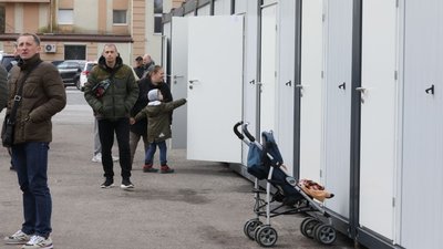 У Львові 250 людей поселилися у модульному містечку