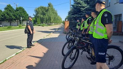 У Кропивницькому поліцейські почали патрулювання на велосипедах