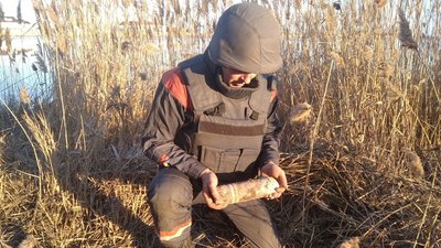 На Херсонщині рятувальники знищили вибухонебезпечний предмет часів Другої світової війни