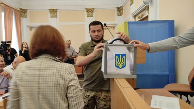 У Полтаві обрали секретарку міської ради: думка юриста та депутатів