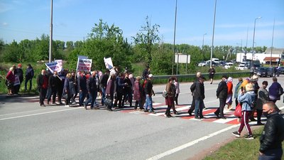 На Житомирщині протестувальники з Черняхівщини, які вимагають розпаювання земель, перекрили трасу На Житомирщині протестувальники з Черняхівщини, які вимагають розпаювання земель, перекрили трасу