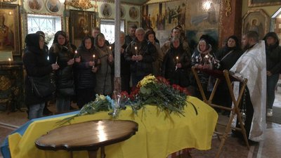 “Він дуже любив життя…”: у Сумах прощалися із воїном Ігорем Ольховиком “Він дуже любив життя…”: у Сумах прощалися із воїном Ігорем Ольховиком