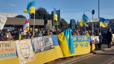 Вихідці з Тернопільщини долучилися до акції на підтримку України та проти агресії РФ Вихідці з Тернопільщини долучилися до акції на підтримку України та проти агресії РФ