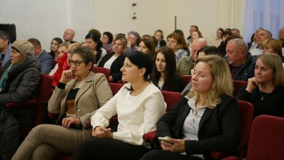 На Тернопільщині презентували книгу про Назарія Яремчука На Тернопільщині презентували книгу про Назарія Яремчука