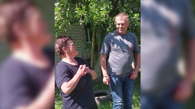 На цьому місці Валентина Легеза та Любов Гирченко зустрілися з українськими танкістами На цьому місці Валентина Легеза та Любов Гирченко зустрілися з українськими танкістами