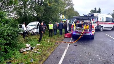 На Франківщині у ДТП під Городенкою загинула пасажирка. Двоє дітей і троє дорослих – у лікарні На Франківщині у ДТП під Городенкою загинула пасажирка. Двоє дітей і троє дорослих – у лікарні