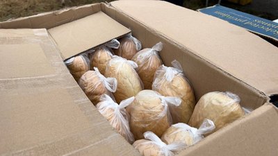 Наше постраждале село: жителі Шевченкового отримали гуманітарну допомогу