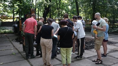 Радянський пам'ятник у парку Шевченка Радянський пам'ятник у парку Шевченка