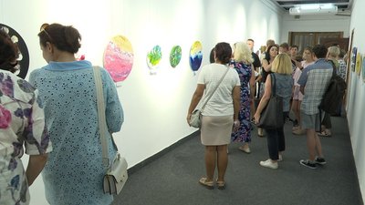 "Рефлексії кольору війни": у Львові презентували виставку інклюзивного мистецтва "Рефлексії кольору війни": у Львові презентували виставку інклюзивного мистецтва