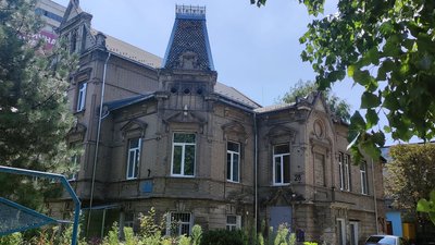 7 запорізьких будівель внесли до реєстру нерухомих пам'яток України 7 запорізьких будівель внесли до реєстру нерухомих пам'яток України