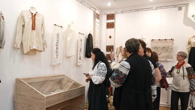 виставка, вишиванки