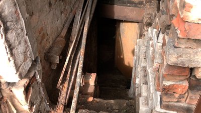 Погреб у будинку Оксани Бринь Погреб у будинку Оксани Бринь