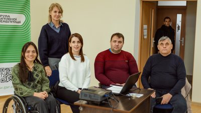 Шахтар з Донеччини, що отримав інвалідність унаслідок російського обстрілу, допомагає людям з подібними травмами Шахтар з Донеччини, що отримав інвалідність унаслідок російського обстрілу, допомагає людям з подібними травмами
