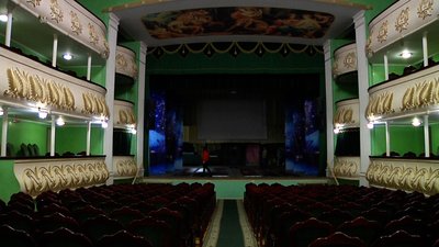 У Житомирі приміщення театру та обласної філармонії опалюють погодинно У Житомирі приміщення театру та обласної філармонії опалюють погодинно