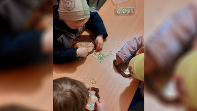 Грають в ігри, руханки та проводять уроки: що роблять діти в укриттях чернігівських шкіл та садочків Грають в ігри, руханки та проводять уроки: що роблять діти в укриттях чернігівських шкіл та садочків